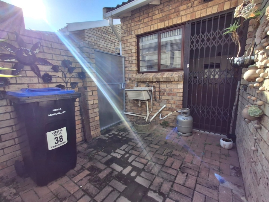 2 Bedroom Property for Sale in Jeffreys Bay Central Eastern Cape